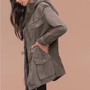 Aritzia Talula Trooper Jacket - Size XS